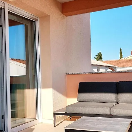 Pajo Apartment *